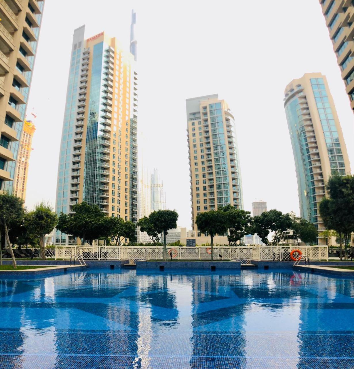 Luxury 2Br Downtown Apt With Burj Khalifa Views Dubai Exterior foto